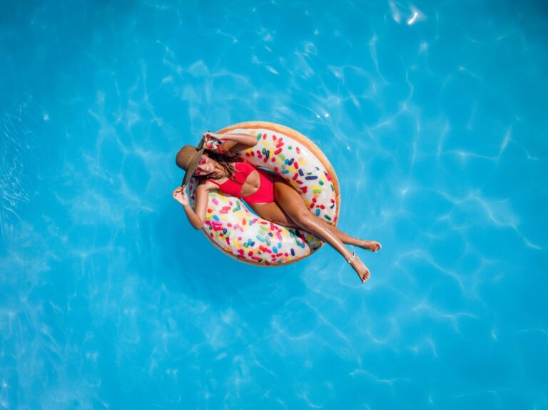 Le chauffage piscine au bois : ça fonctionne vraiment ?